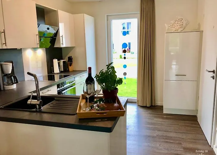 Familienhaus an der Nordsee - Sauna - Kamin - Südterrasse direkt über dem Wasser