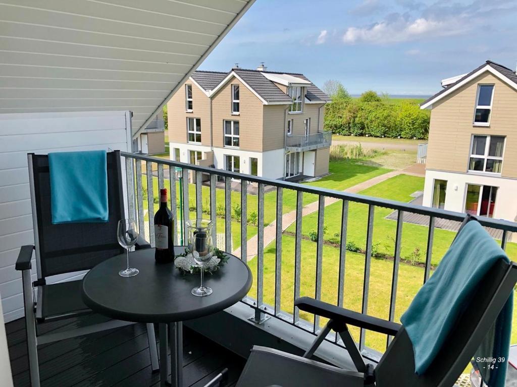 Familienhaus An Der Nordsee - Sauna - Kamin - Südterrasse Direkt über Dem Wasser Apartment Schillig